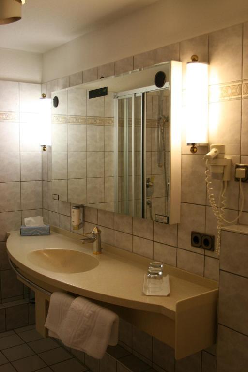 Hotel La Vigie & Ristorante Belvedere Duisburg Ruang foto